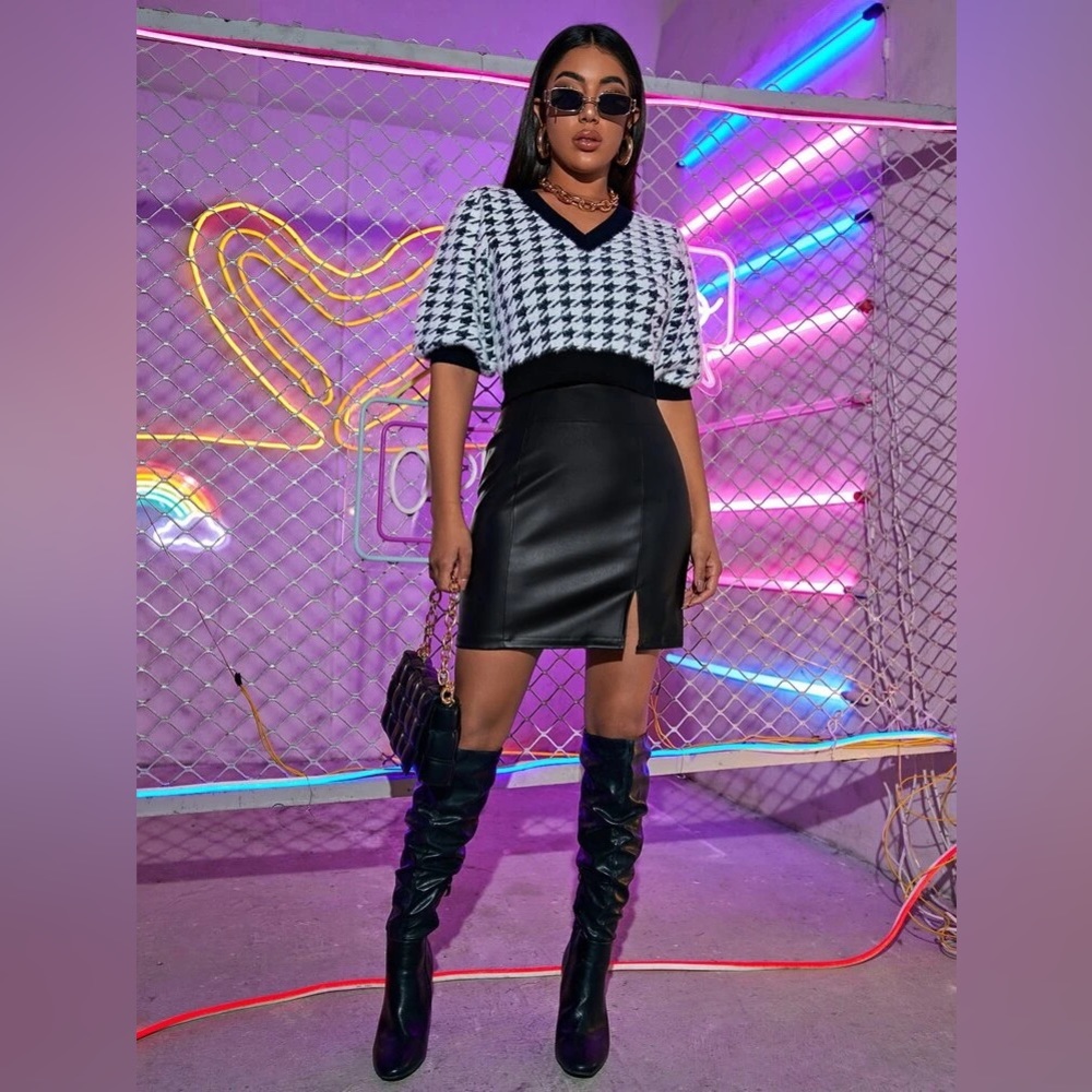 Faux Leather Skirt Split Hem Zipper Back - Picture 4 of 5